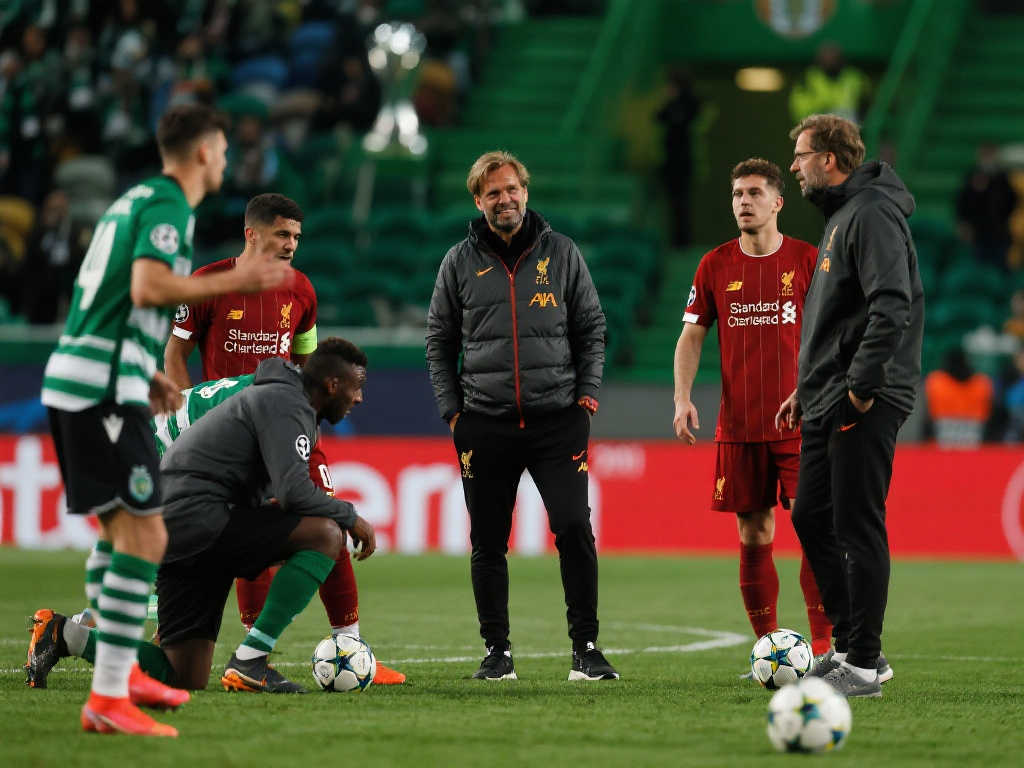 靠福克斯个 靠福克斯个